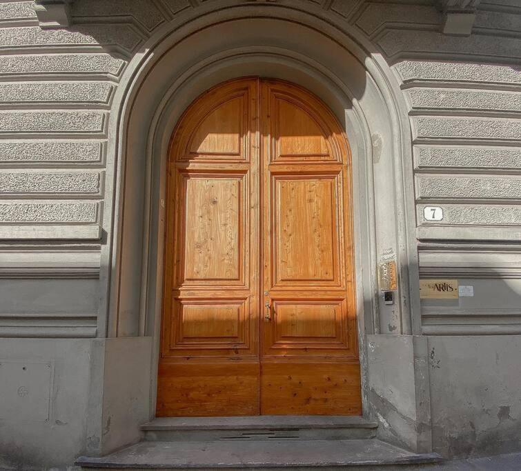 Zara Apartment Florenz